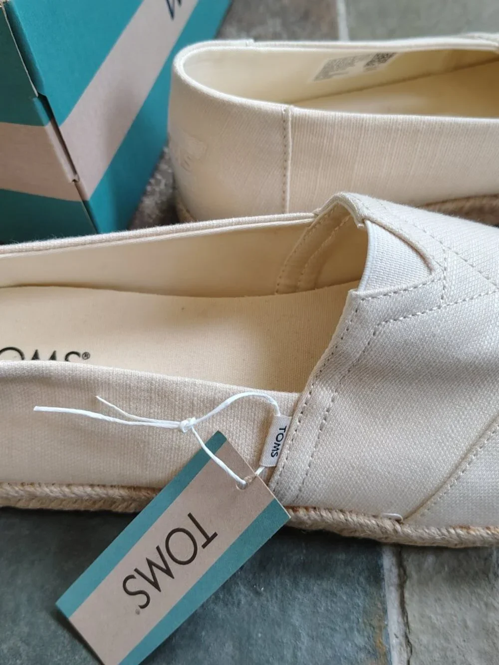 New Toms Espadrille Slip on Flats